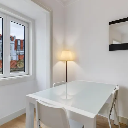 아파트 Bright 1br Castelo Sao Jorge - Graca Getaway | By Airnest