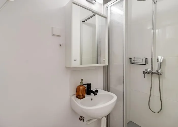 شقة Bright 1br Castelo Sao Jorge - Graca Getaway | By Airnest Lisboa