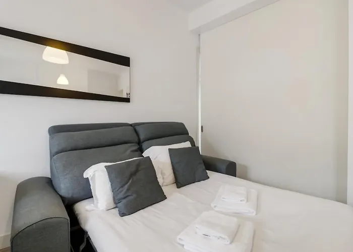 Bright 1br Castelo Sao Jorge - Graca Getaway | By Airnest * Lisboa
