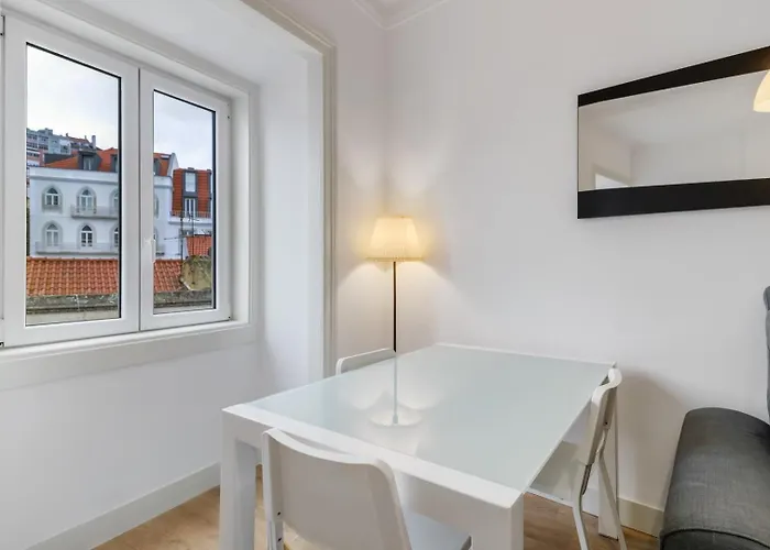 شقة Bright 1br Castelo Sao Jorge - Graca Getaway | By Airnest