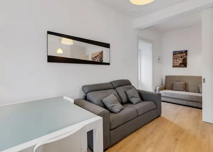 Bright 1br Castelo Sao Jorge - Graca Getaway | By Airnest * Lisboa