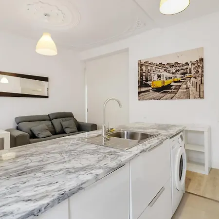 Bright 1br Castelo Sao Jorge - Graca Getaway | By Airnest Apartman *